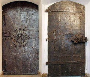 Żelazne drzwi